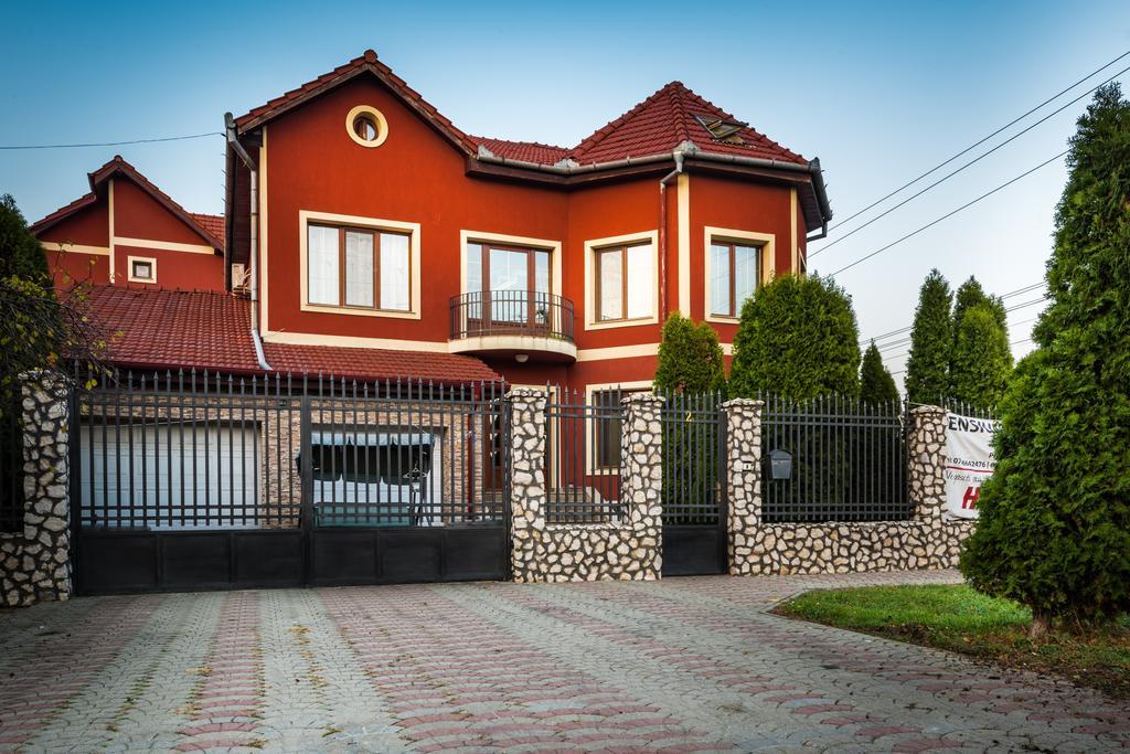 Pensiunea Christiana Arad Exterior foto
